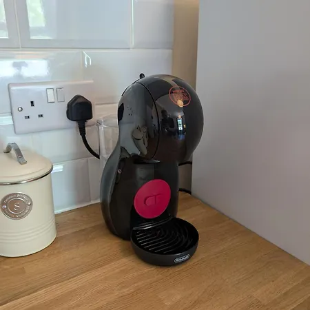 Apartman Claremont I Modern Pet Friendly With Free Parking Sleeps 6 *