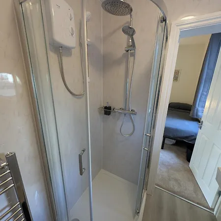 Appartement Claremont I Modern Pet Friendly With Free Parking Sleeps 6 Bristol