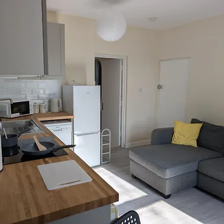 아파트 Claremont - Modern 3 Double Beds Free Parking Great Location 브리스틀
